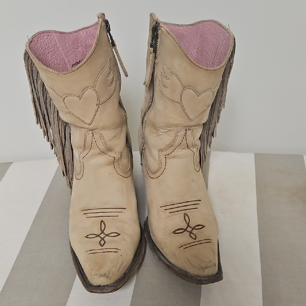 Junk Gypsy Fringe Ankle Cowboy Booties in Beige Pink Lining Country Concert WOW!